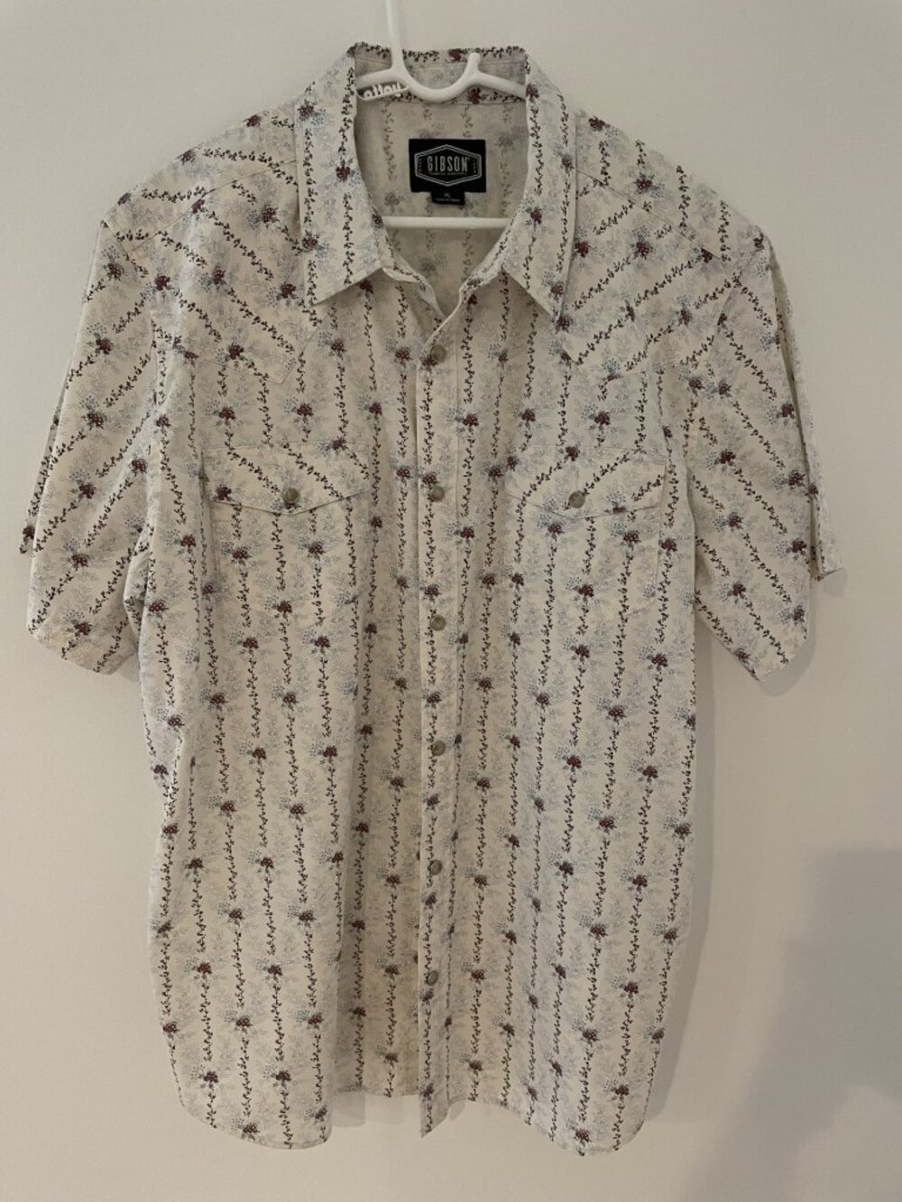 Gibson Trading Co Mens XL Button down S/S shirt pearl snap button, floral